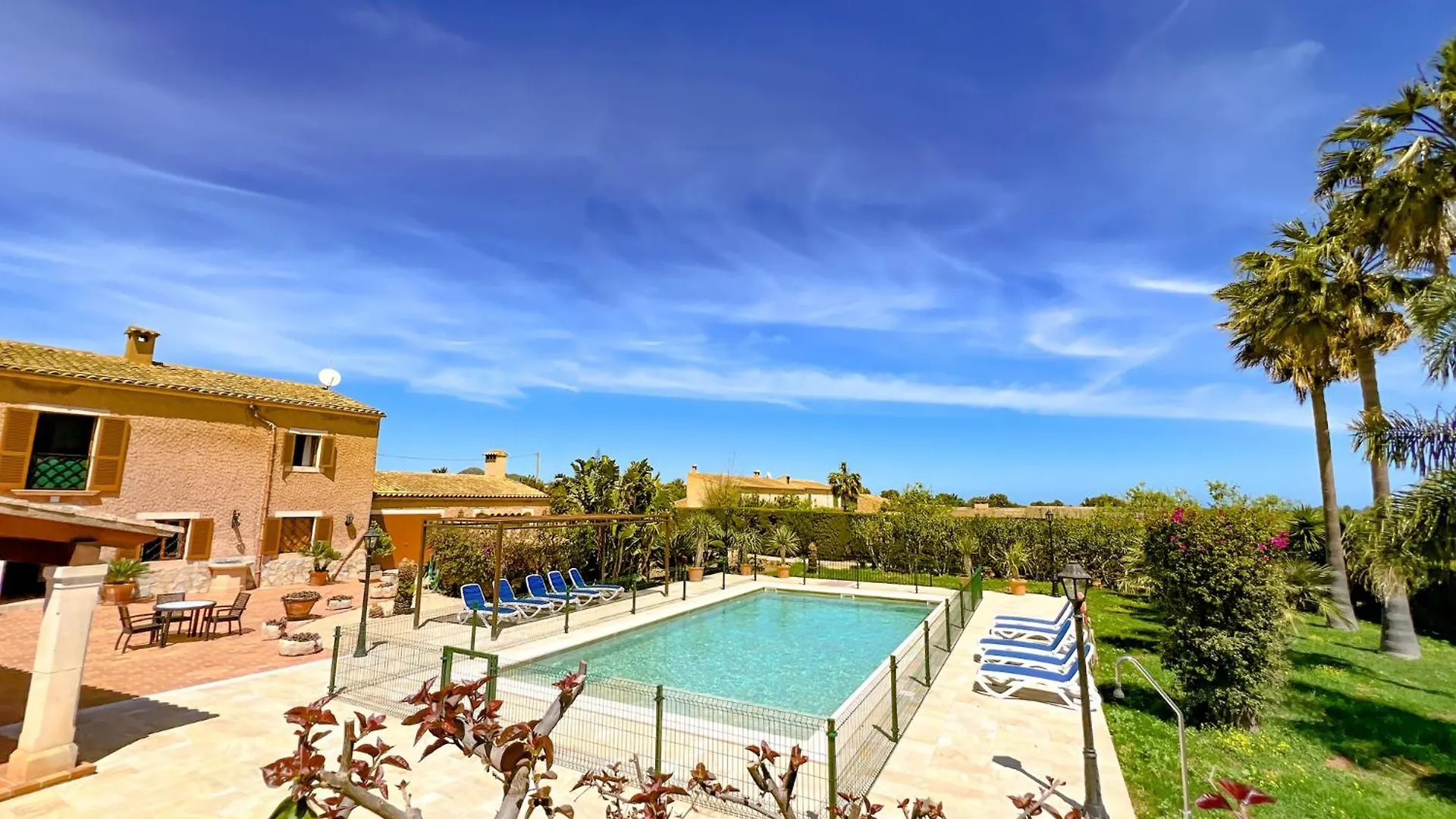 Chalet Villa Para 10 Personas Con Bbq Piscina Y Terraza S'Horta Spain